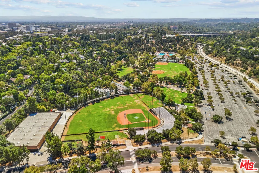 55 W Washington Boulevard Pasadena, CA 91103