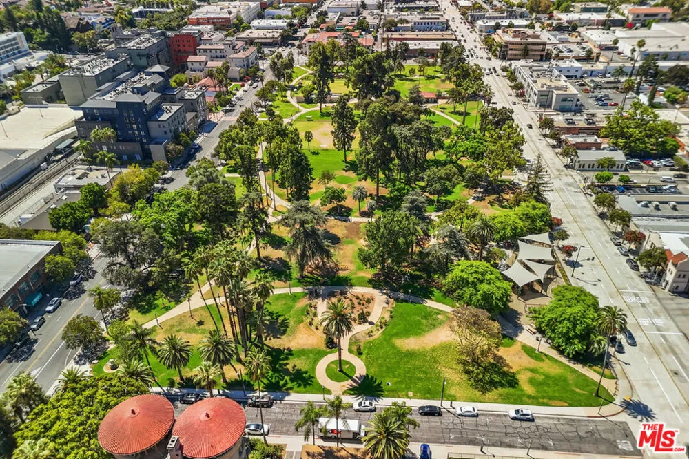 55 W Washington Boulevard Pasadena, CA 91103