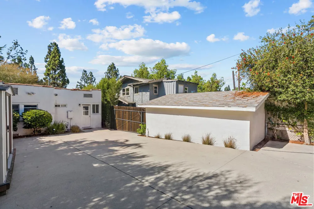 55 W Washington Boulevard Pasadena, CA 91103
