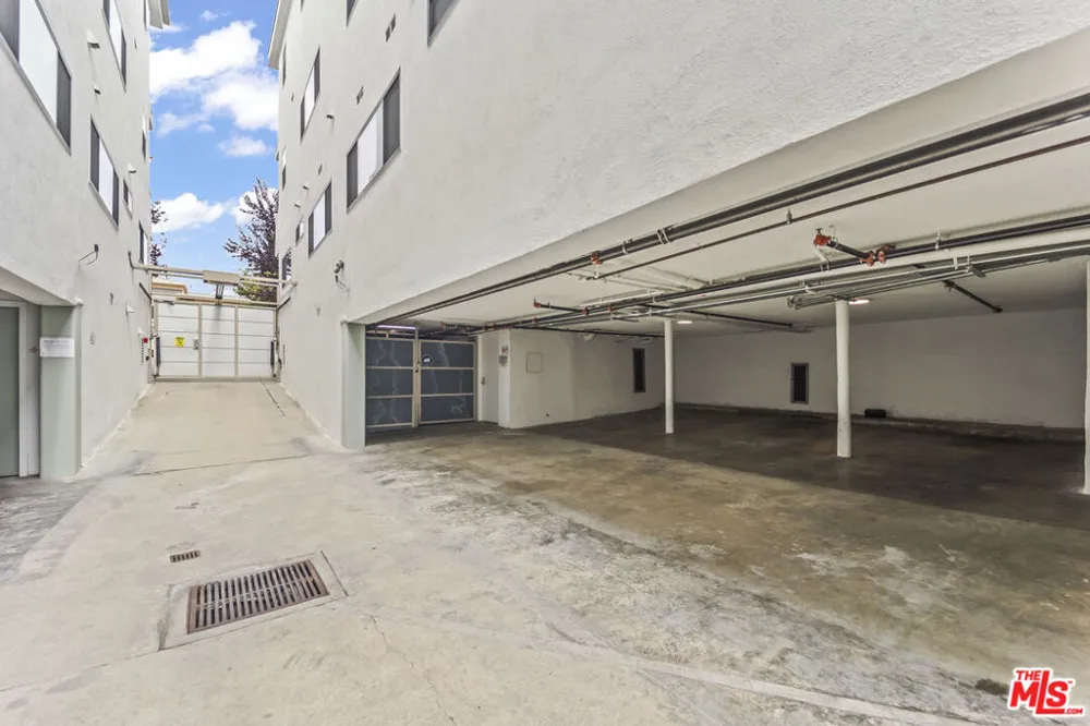 1264 9th Street #B Santa Monica, CA 90401