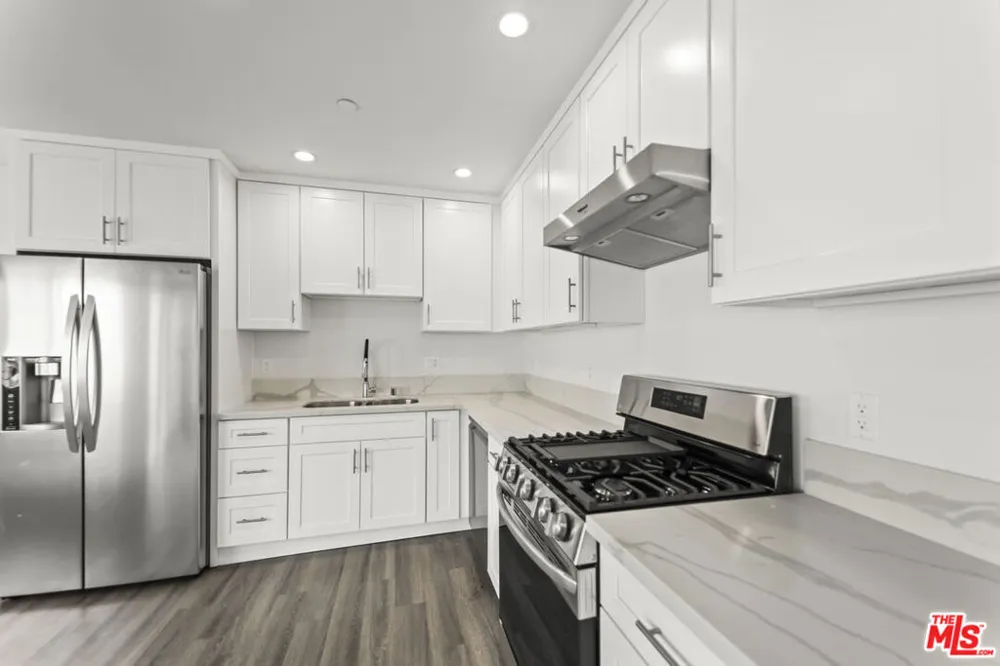 1264 9th Street #B Santa Monica, CA 90401