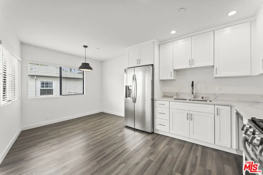 1264 9th Street #B Santa Monica, CA 90401