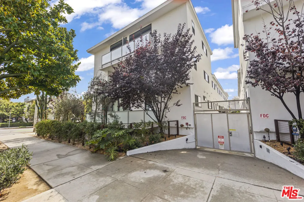 1264 9th Street #B Santa Monica, CA 90401