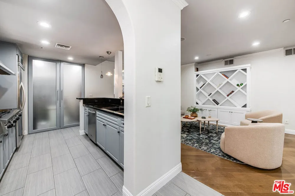 4805 Bellflower Avenue #104 Los Angeles, CA 91601