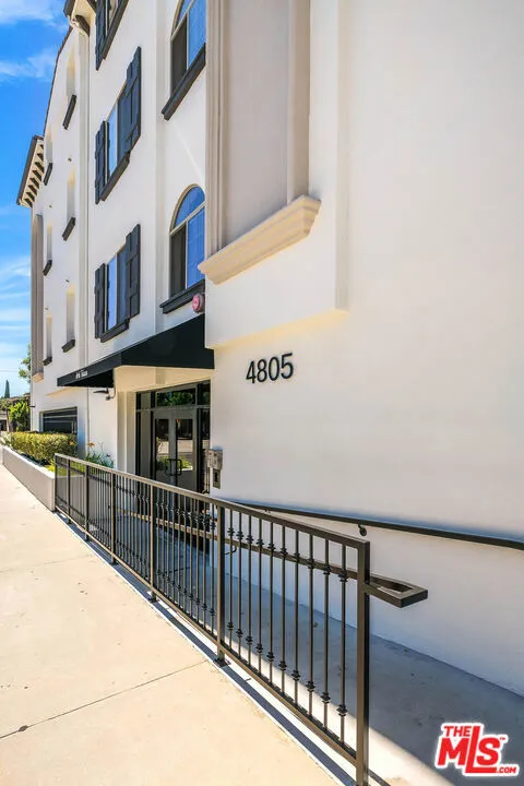 4805 Bellflower Avenue #104 Los Angeles, CA 91601