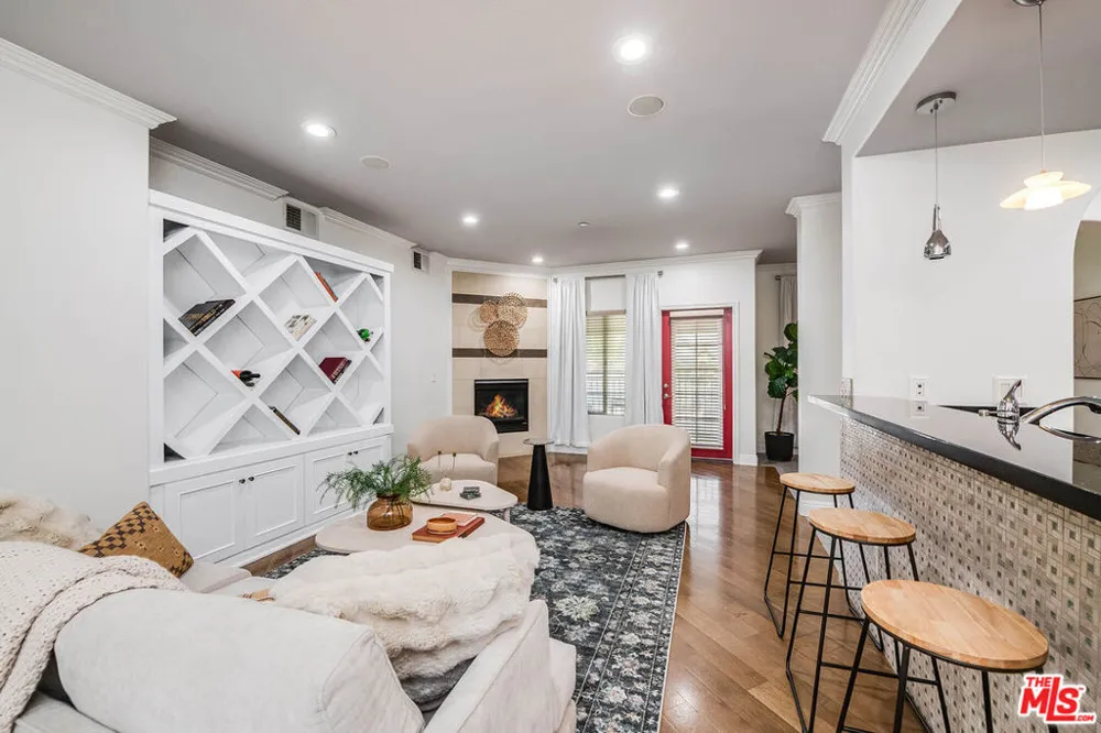 4805 Bellflower Avenue #104 Los Angeles, CA 91601