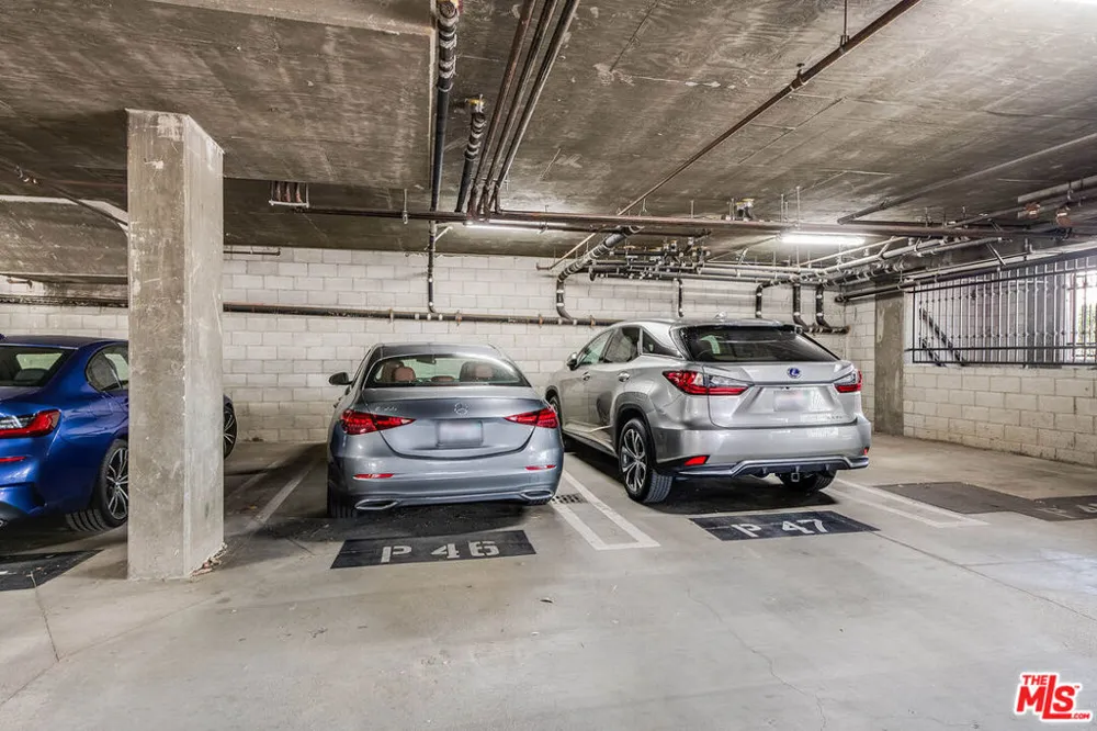 4805 Bellflower Avenue #104 Los Angeles, CA 91601
