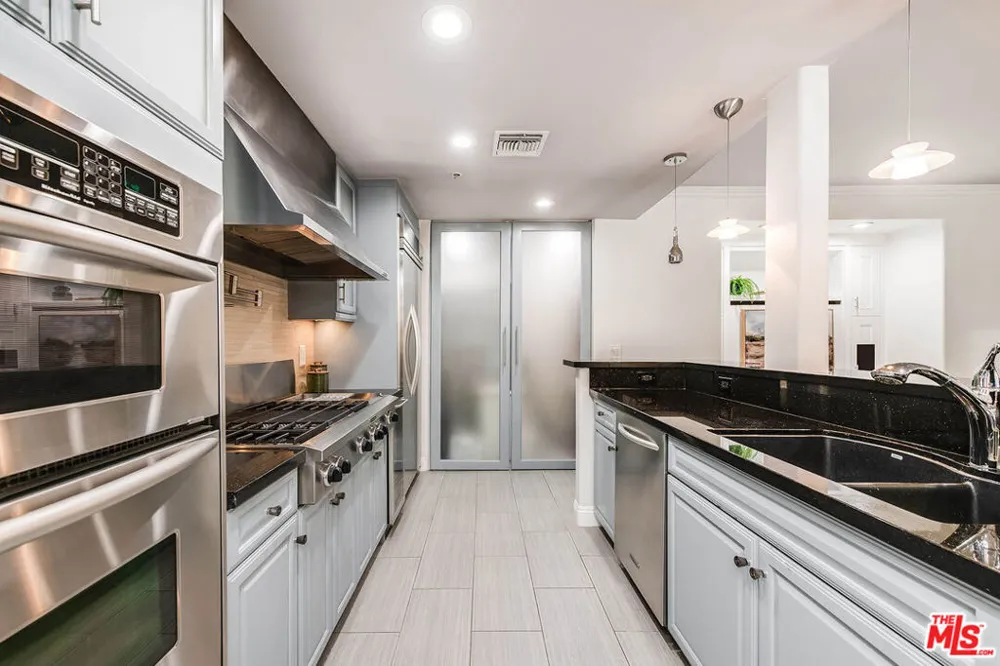 4805 Bellflower Avenue #104 Los Angeles, CA 91601