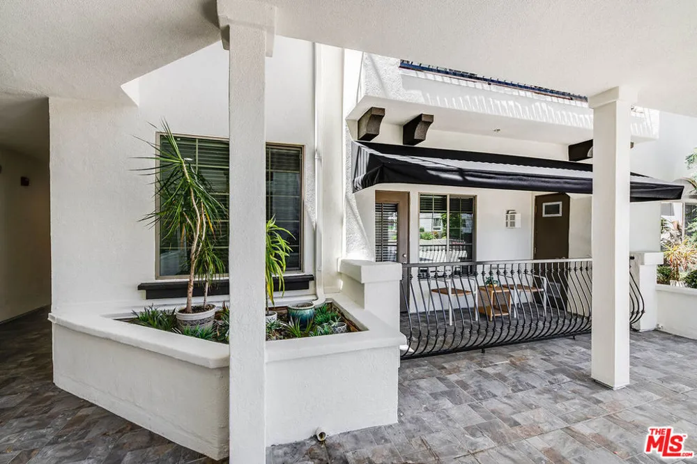 4805 Bellflower Avenue #104 Los Angeles, CA 91601