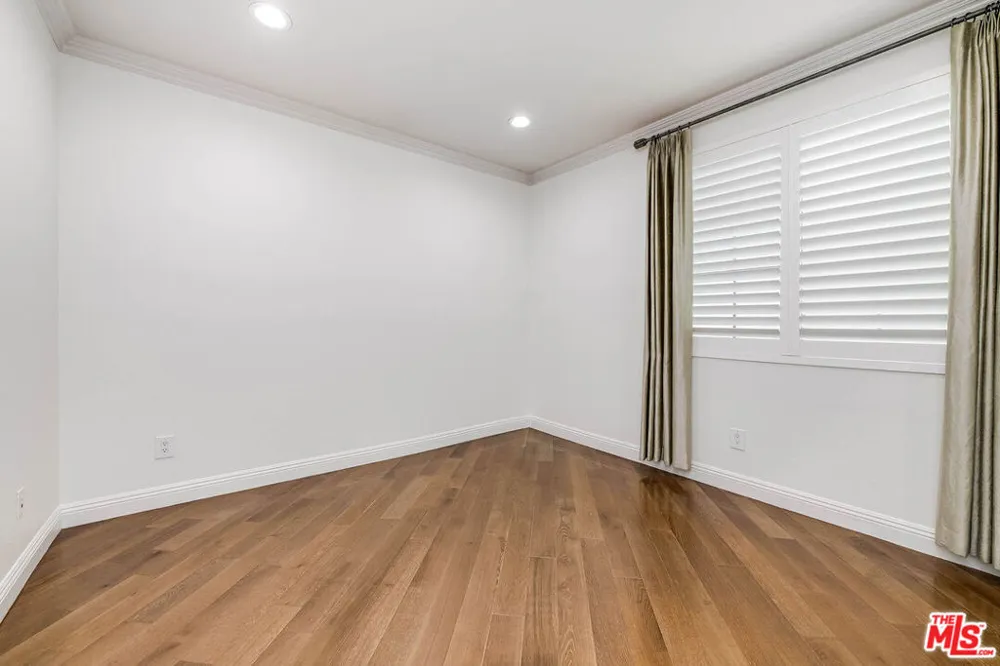 4805 Bellflower Avenue #104 Los Angeles, CA 91601