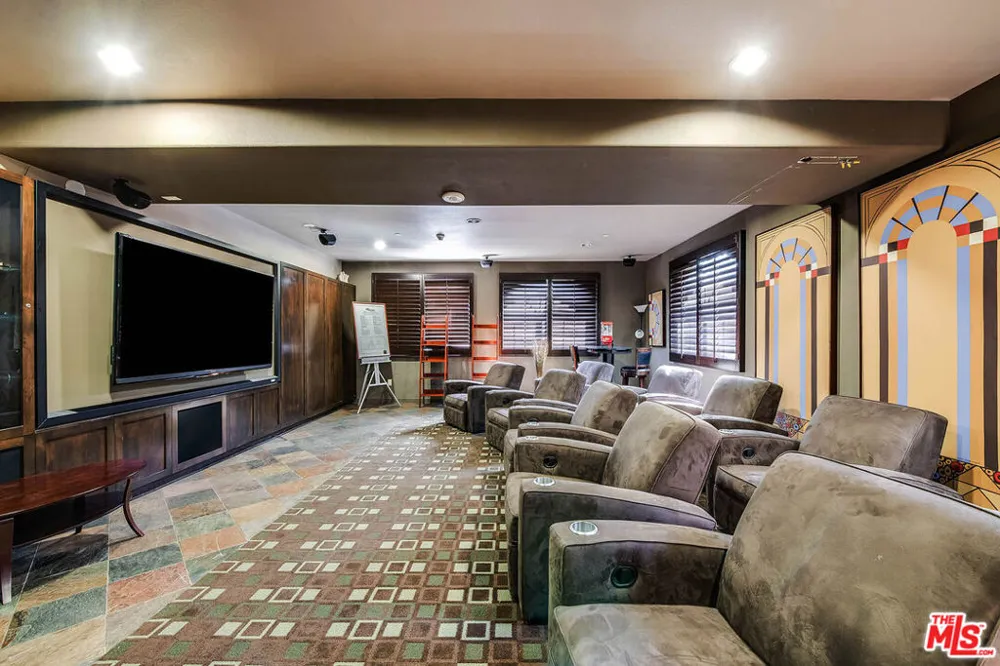 4805 Bellflower Avenue #104 Los Angeles, CA 91601