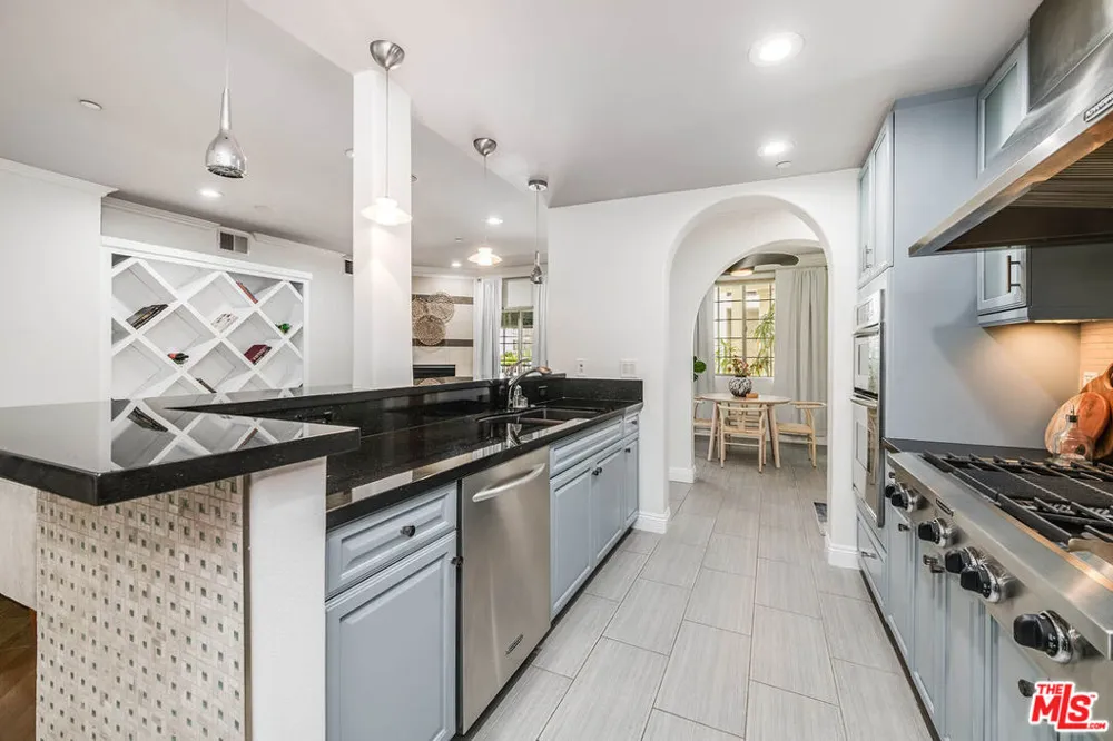 4805 Bellflower Avenue #104 Los Angeles, CA 91601