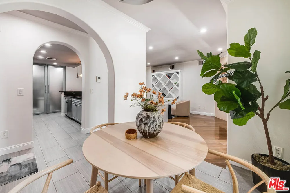 4805 Bellflower Avenue #104 Los Angeles, CA 91601