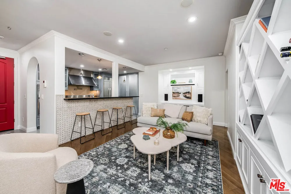 4805 Bellflower Avenue #104 Los Angeles, CA 91601