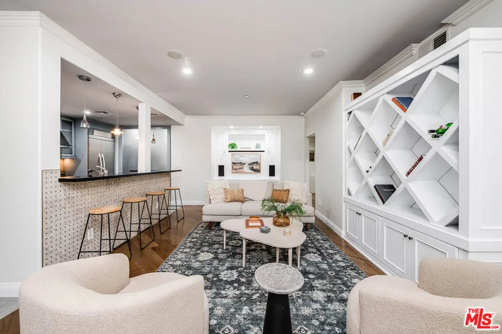4805 Bellflower Avenue #104 Los Angeles, CA 91601