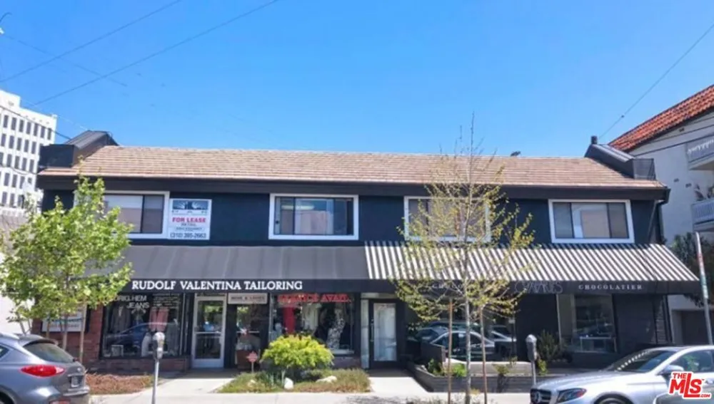 901 S Barrington Avenue Los Angeles, CA 90049