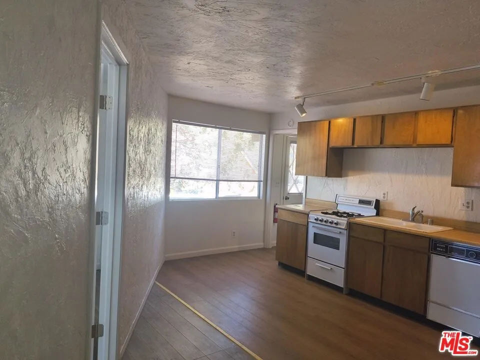 2767 Cedar Lane Big Bear City, CA 92314