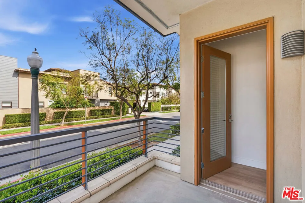 12920 Runway Road #120 Los Angeles, CA 90094