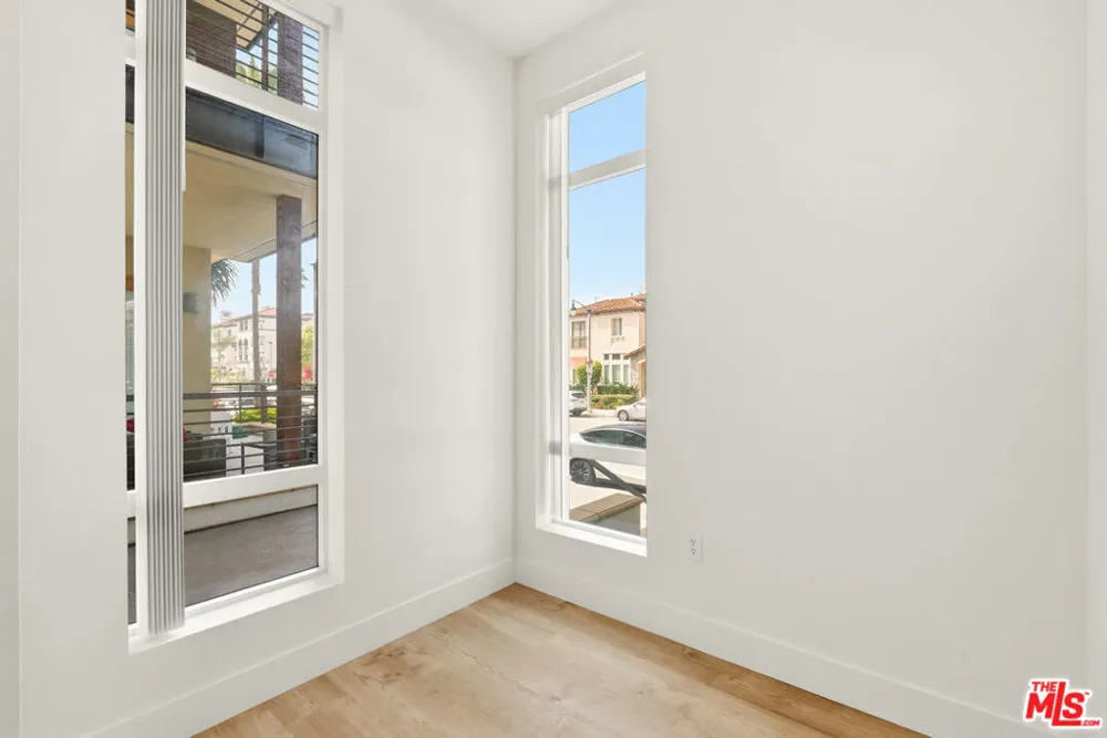 12920 Runway Road #120 Los Angeles, CA 90094