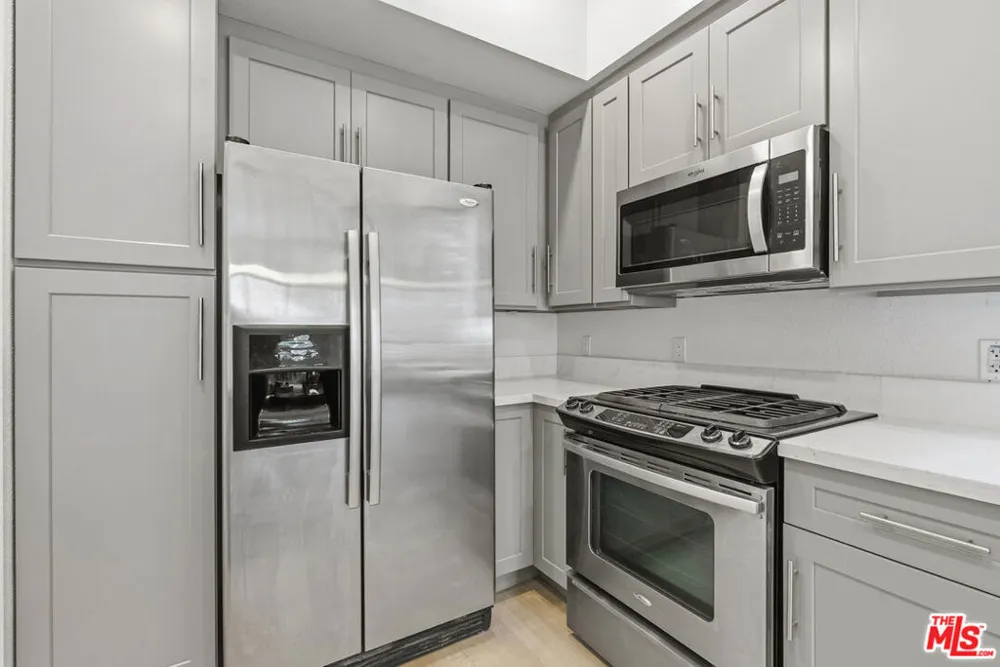 12920 Runway Road #120 Los Angeles, CA 90094
