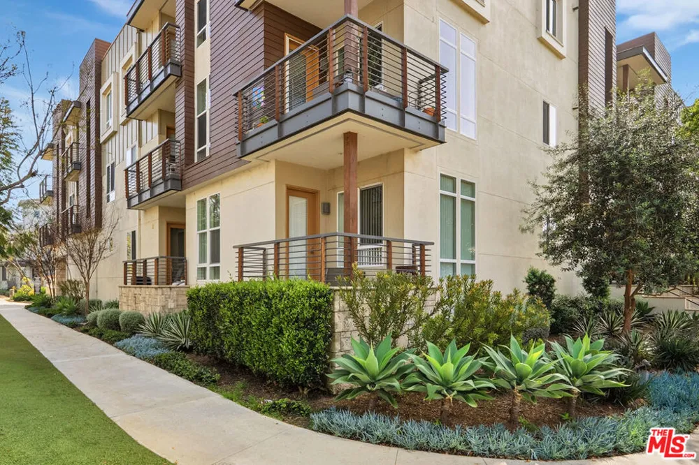12920 Runway Road #120 Los Angeles, CA 90094