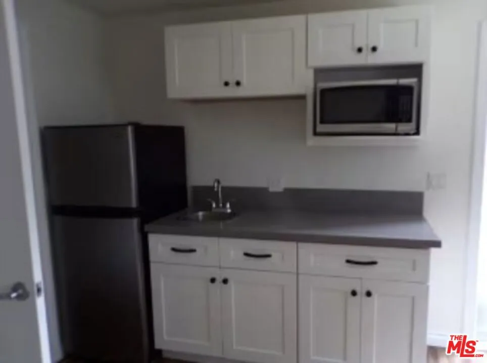 1036 Bonnie Brae Street Los Angeles, CA 90026
