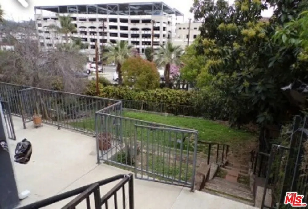 1036 Bonnie Brae Street Los Angeles, CA 90026