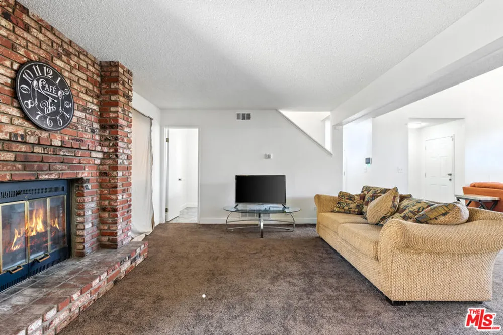 1655 E Avenue K Lancaster, CA 93535