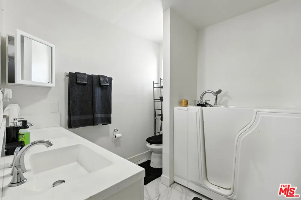 1655 E Avenue K Lancaster, CA 93535