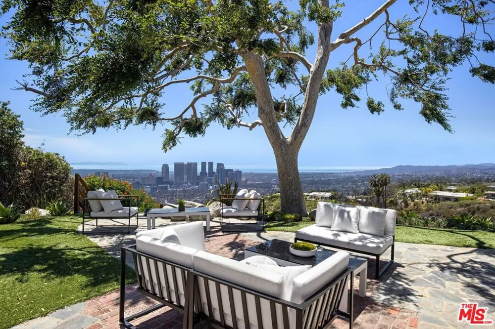 9302 Nightingale Drive Los Angeles, CA 90069