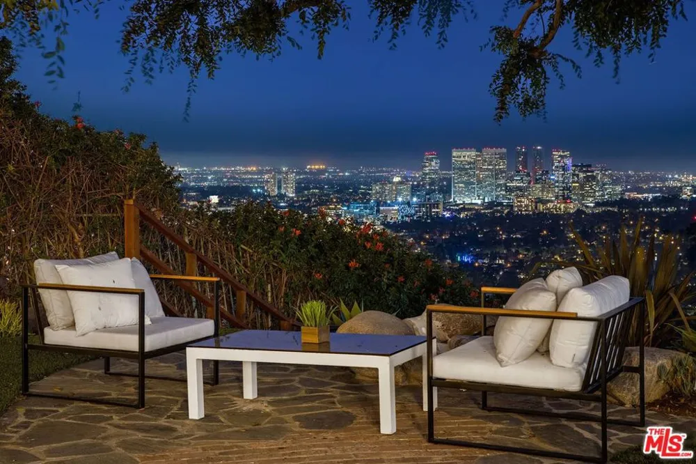 9302 Nightingale Drive Los Angeles, CA 90069