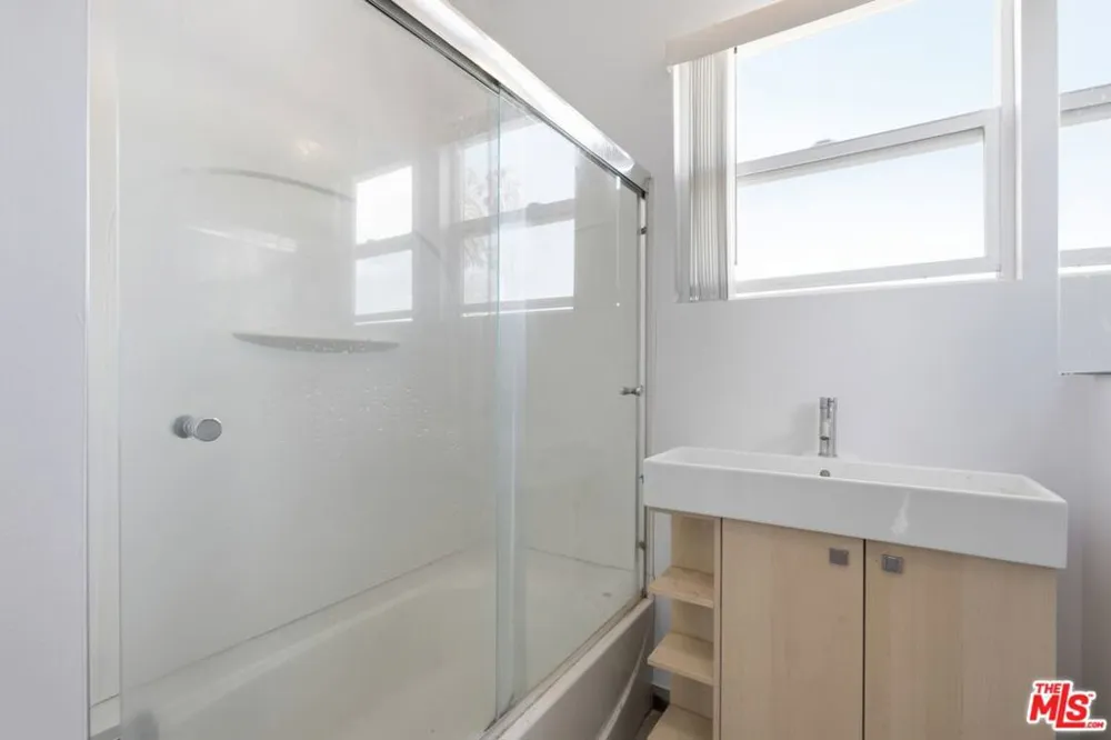 141 W Avenue 31 #1 Los Angeles, CA 90031