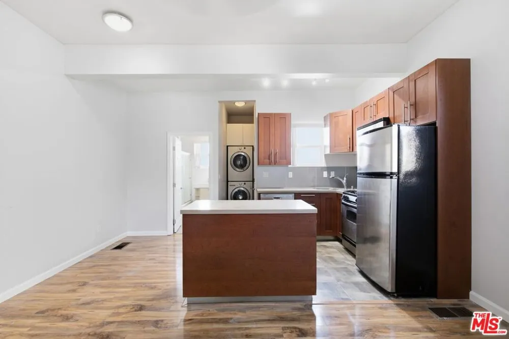 141 W Avenue 31 #1 Los Angeles, CA 90031