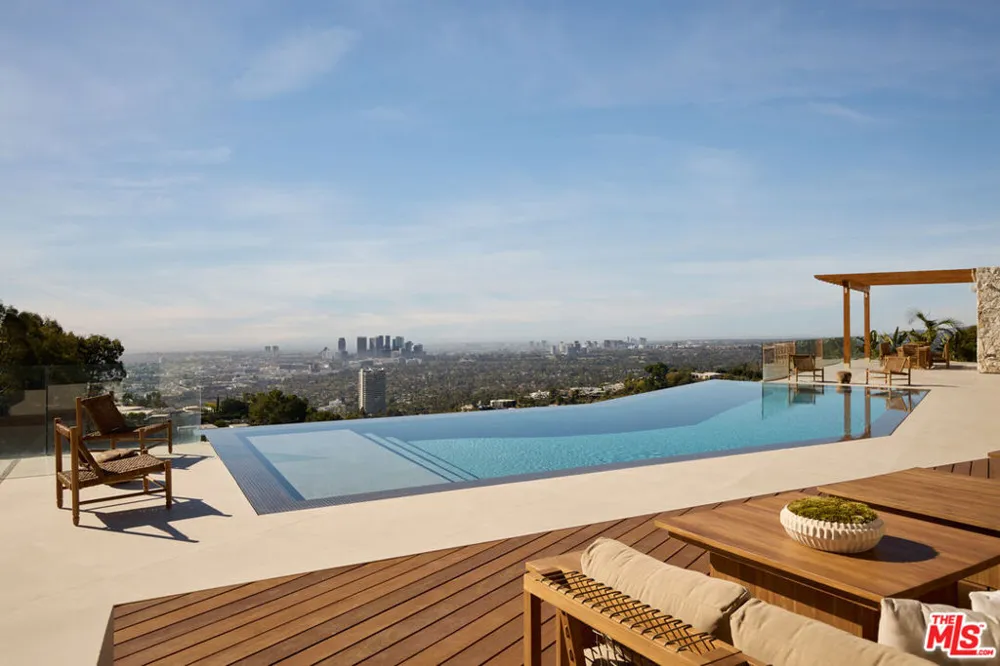 1615 Blue Jay Way West Hollywood, CA 90069