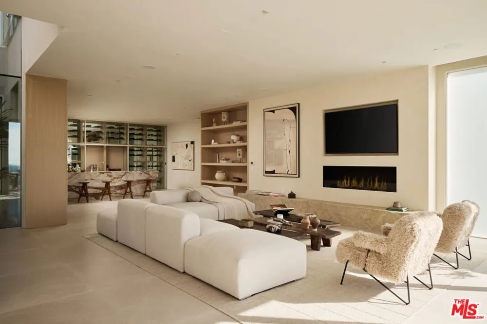 1615 Blue Jay Way West Hollywood, CA 90069