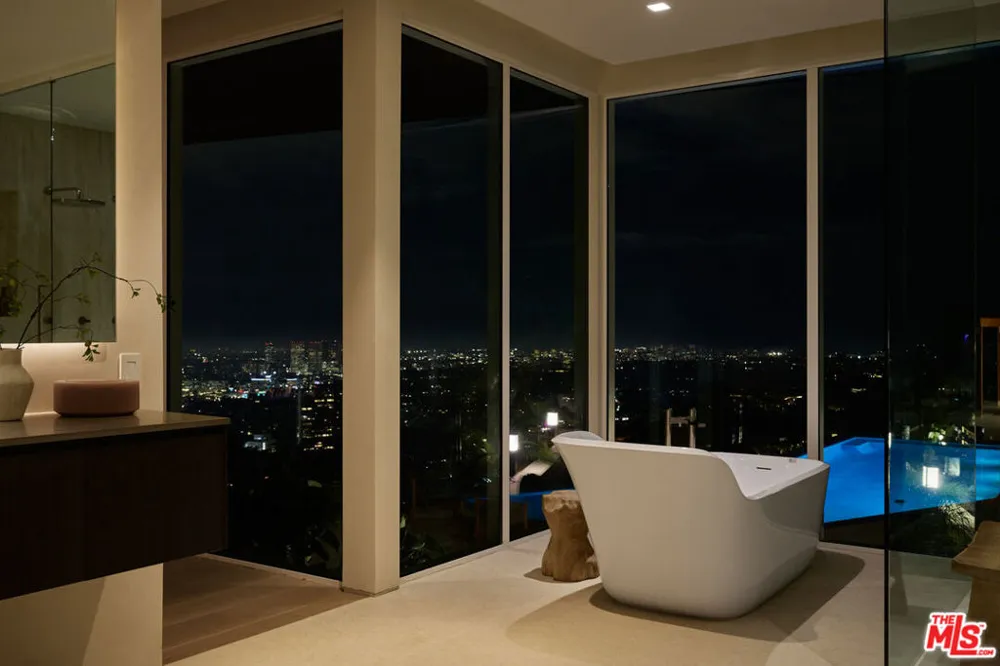 1615 Blue Jay Way West Hollywood, CA 90069