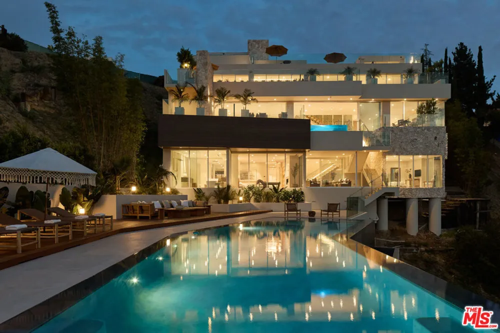 1615 Blue Jay Way West Hollywood, CA 90069