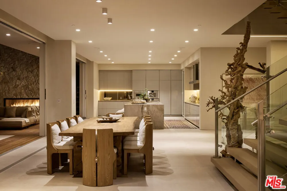 1615 Blue Jay Way West Hollywood, CA 90069