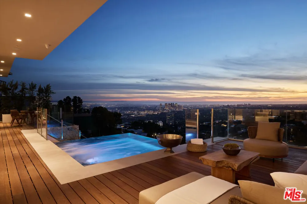 1615 Blue Jay Way West Hollywood, CA 90069