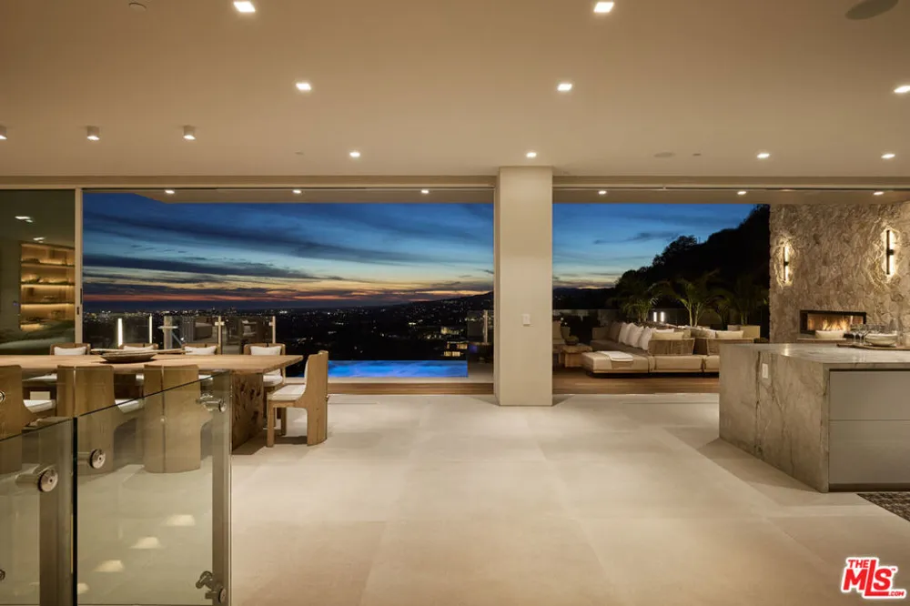 1615 Blue Jay Way West Hollywood, CA 90069