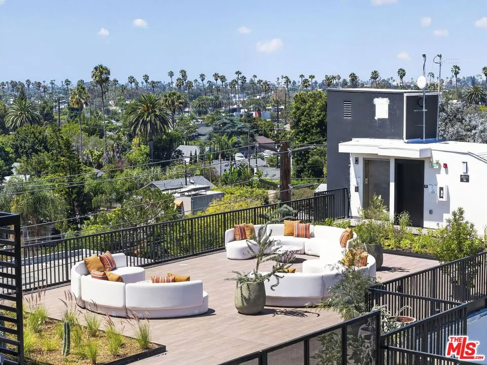 1808 Lincoln Boulevard #305 Venice, CA 90291