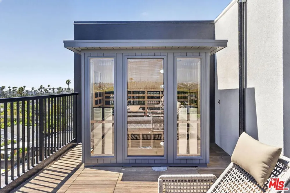 1808 Lincoln Boulevard #305 Venice, CA 90291