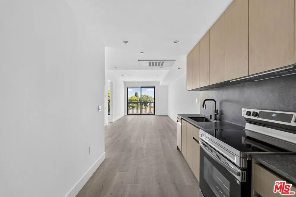 1808 Lincoln Boulevard #305 Venice, CA 90291