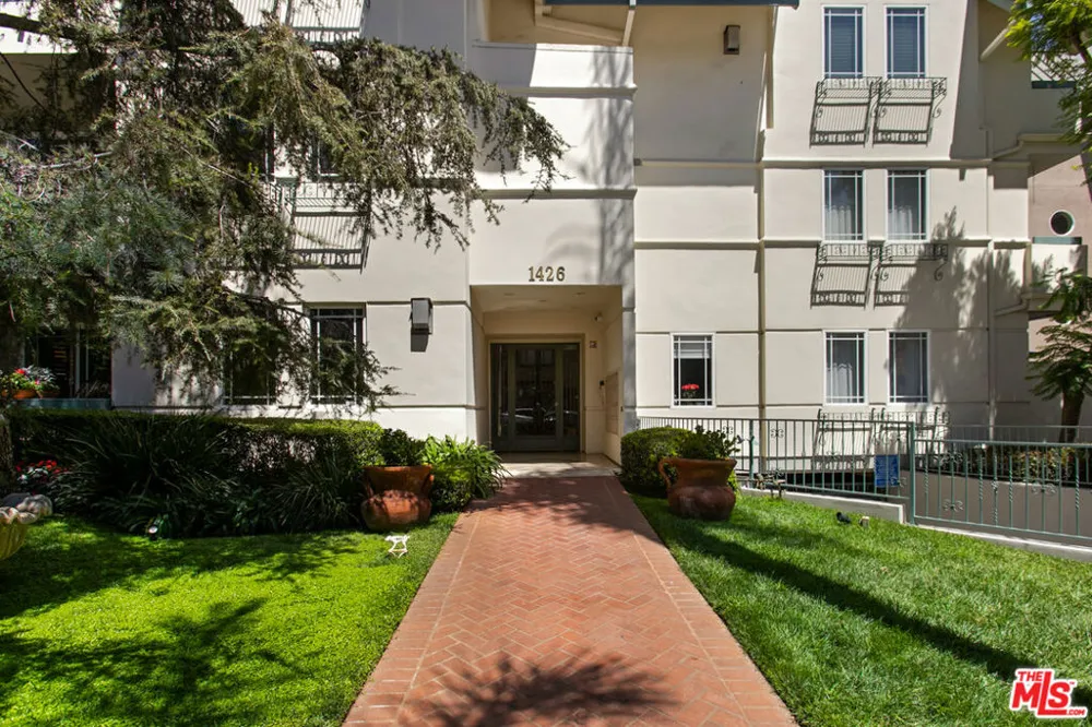 1426 Laurel Avenue #110 West Hollywood, CA 90046