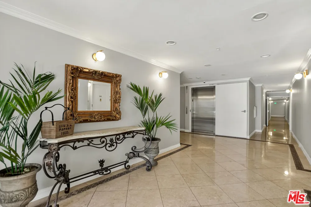 1426 Laurel Avenue #110 West Hollywood, CA 90046