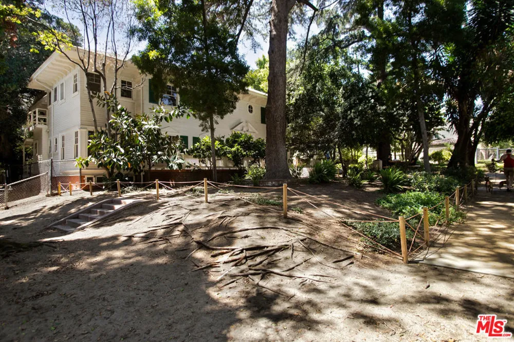 1426 Laurel Avenue #110 West Hollywood, CA 90046