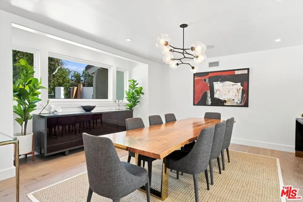 1027 Ravoli Drive Los Angeles, CA 90272