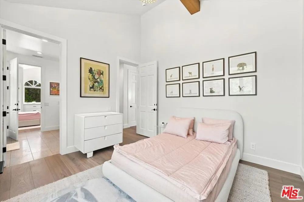 1027 Ravoli Drive Los Angeles, CA 90272