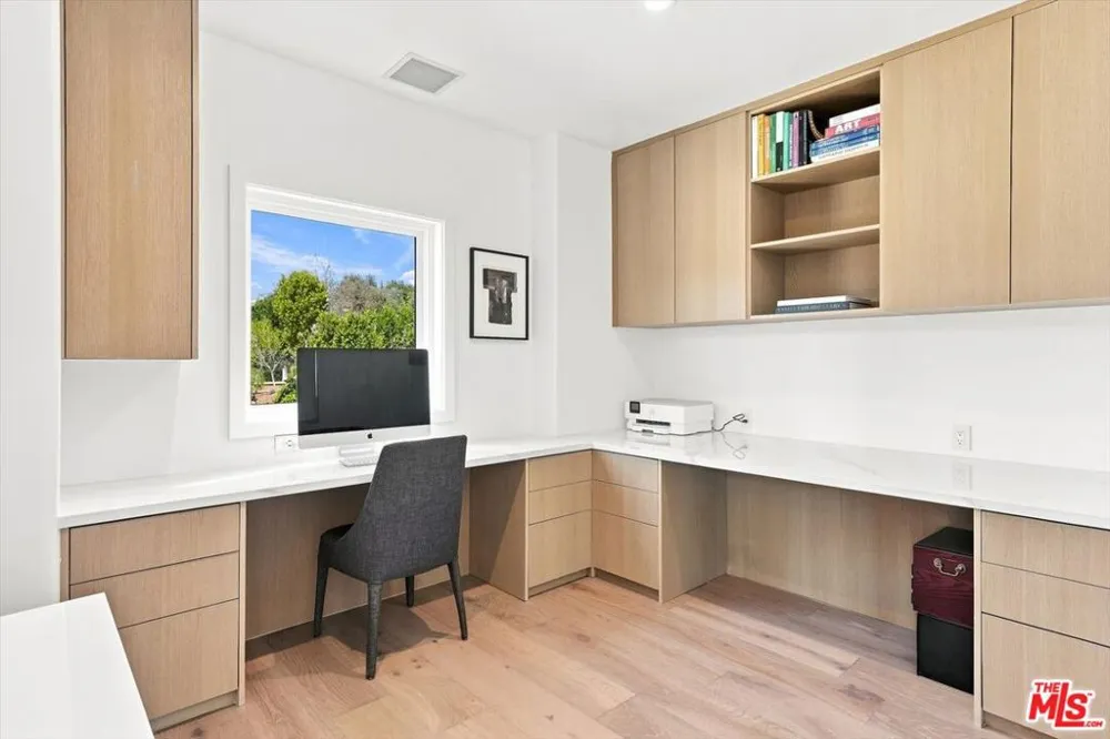 1027 Ravoli Drive Los Angeles, CA 90272