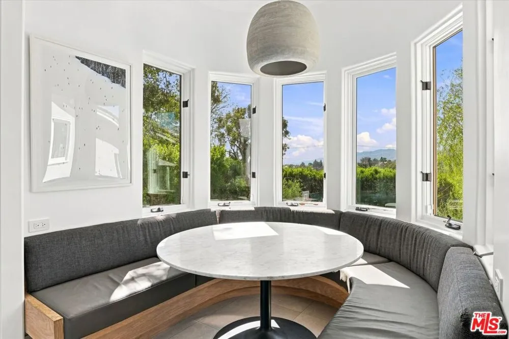 1027 Ravoli Drive Los Angeles, CA 90272